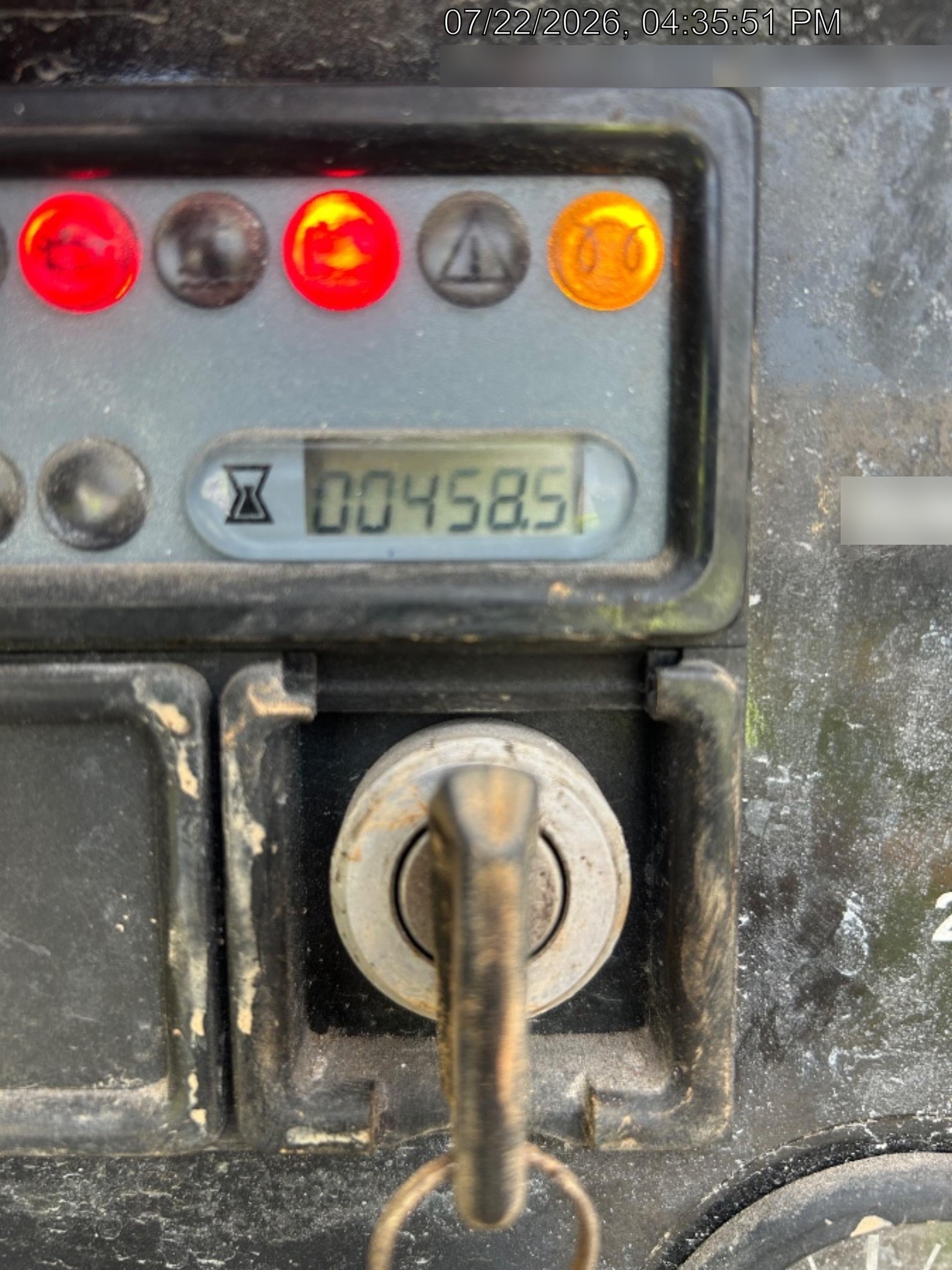 2022 VAC-TRON LP573XDT