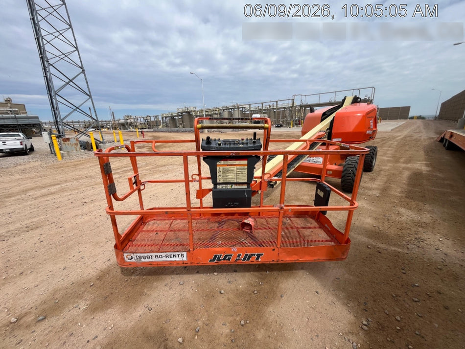 2019 JLG 400S