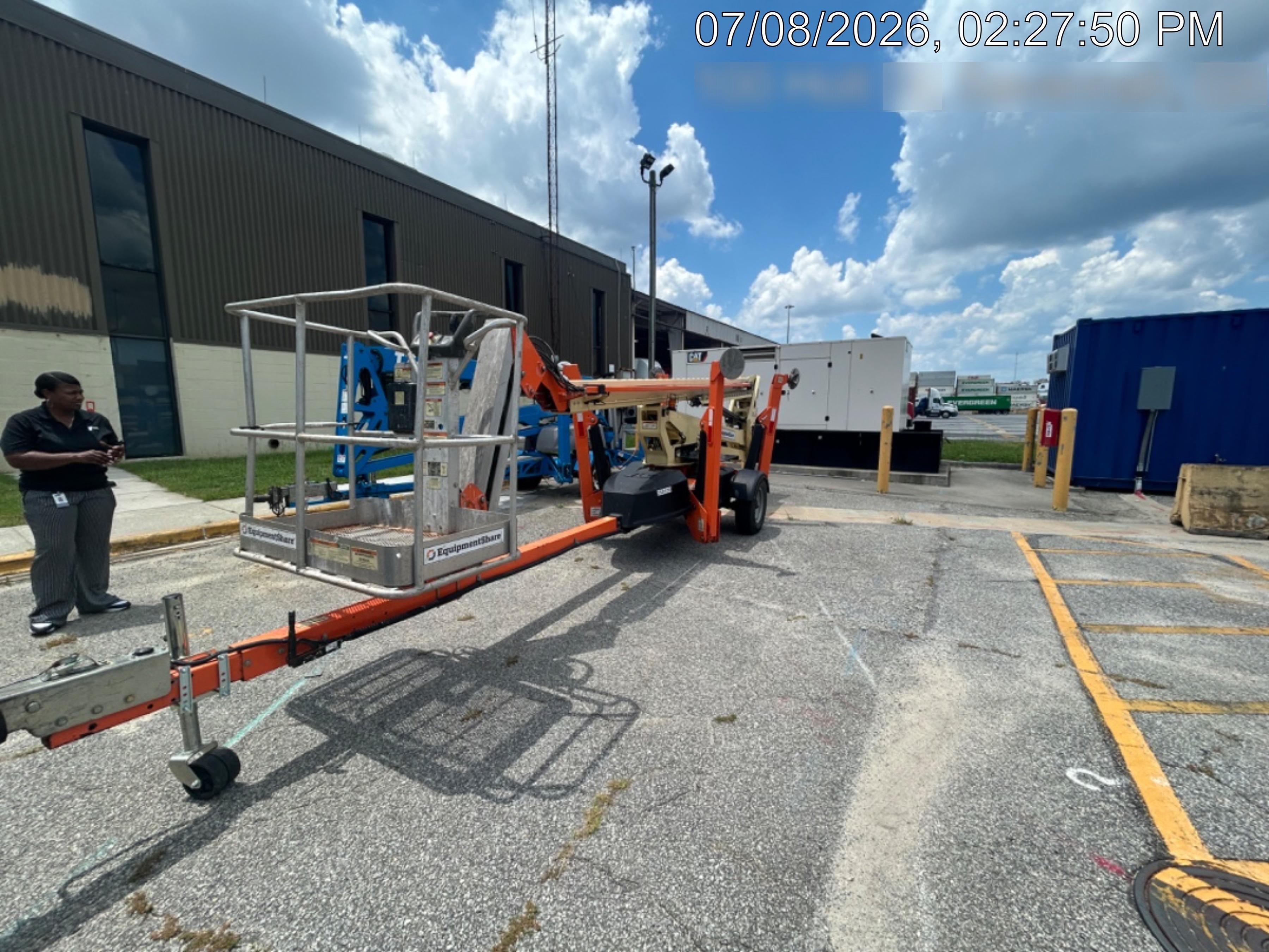 2022 JLG T500J