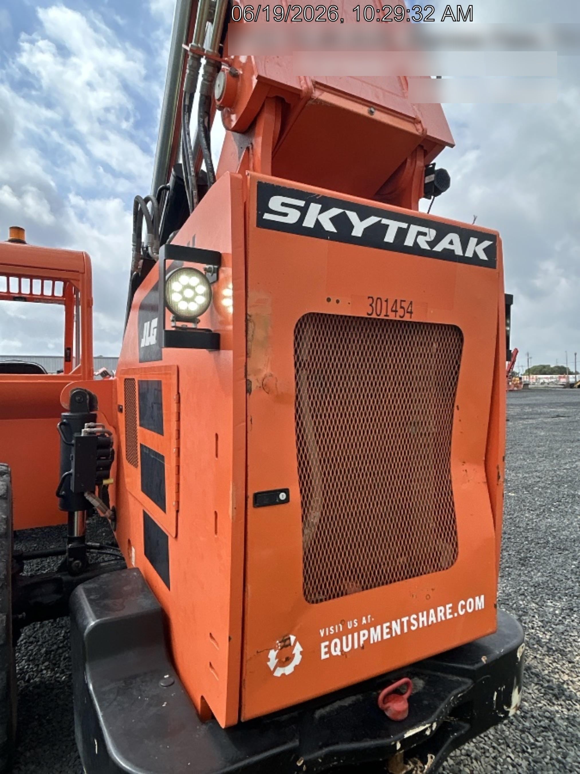 2023 SKYTRAK 12054