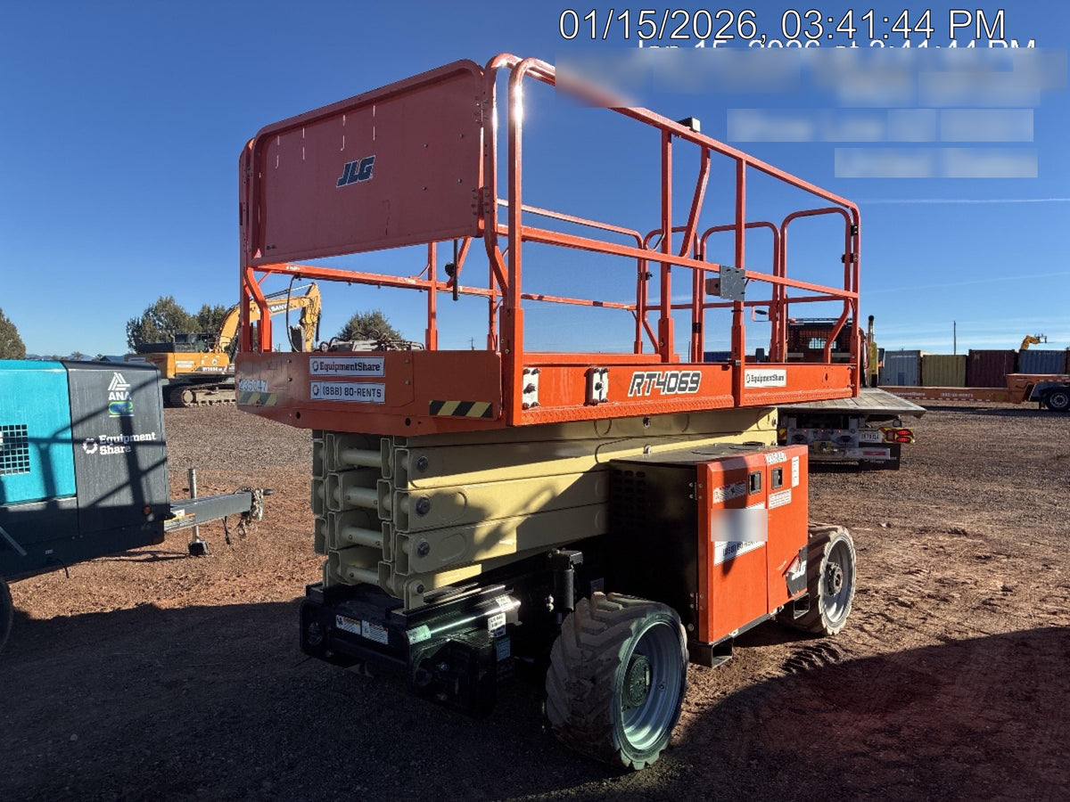 2022 JLG RT4069