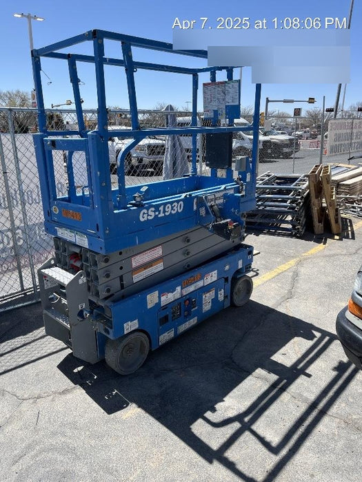 2020 Genie GS-1930 Solid Non Marking Tires, Beacon, Folding rails with half height swing gate