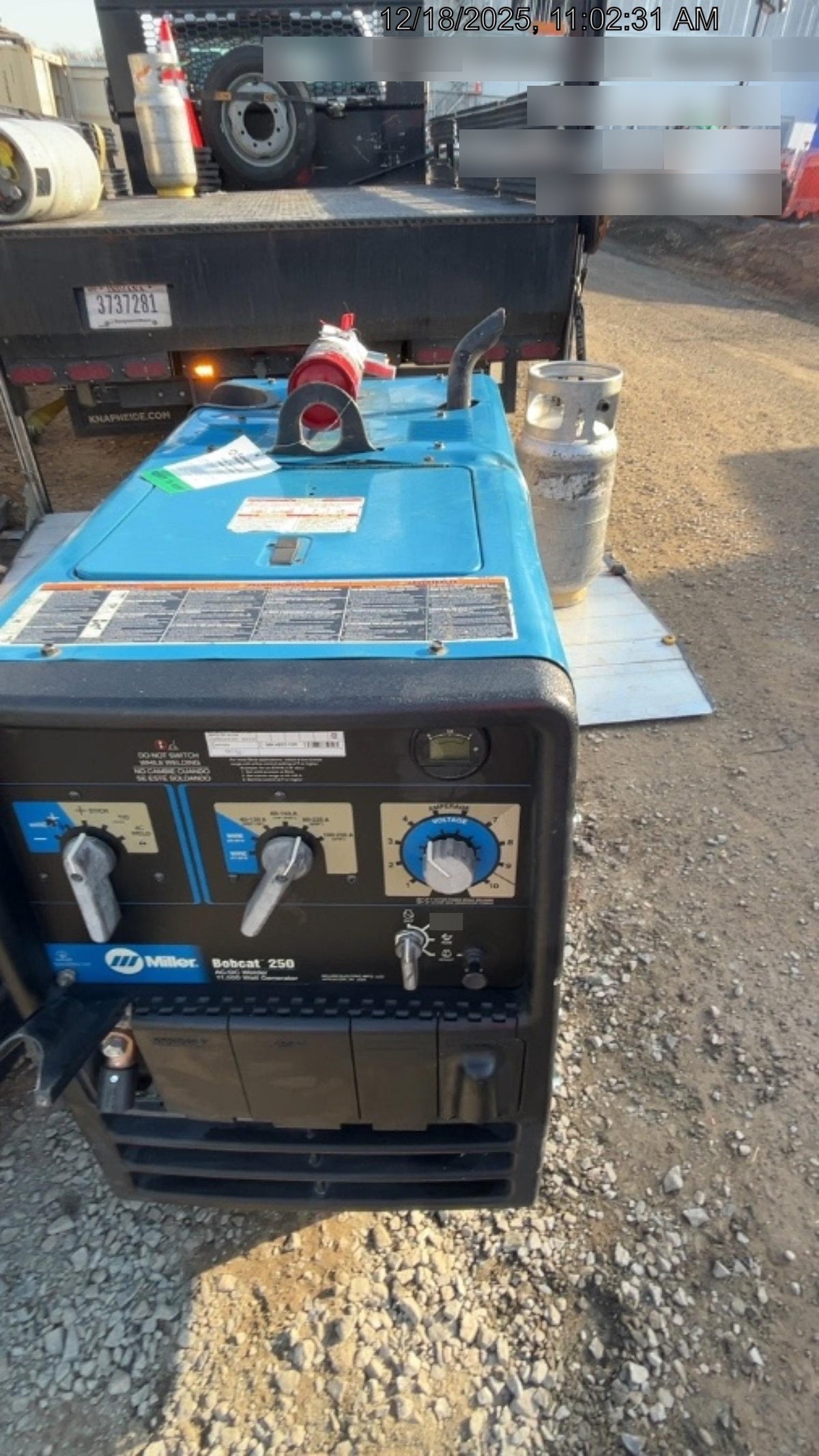 2019 Miller Electric BOBCAT 250 951600 PKG-250 amp Propane Welder, Standard w/Running Gear, Bracket, Hose"250 amp Propane Welder, Standard w/Running Gear, Bracket, Hose