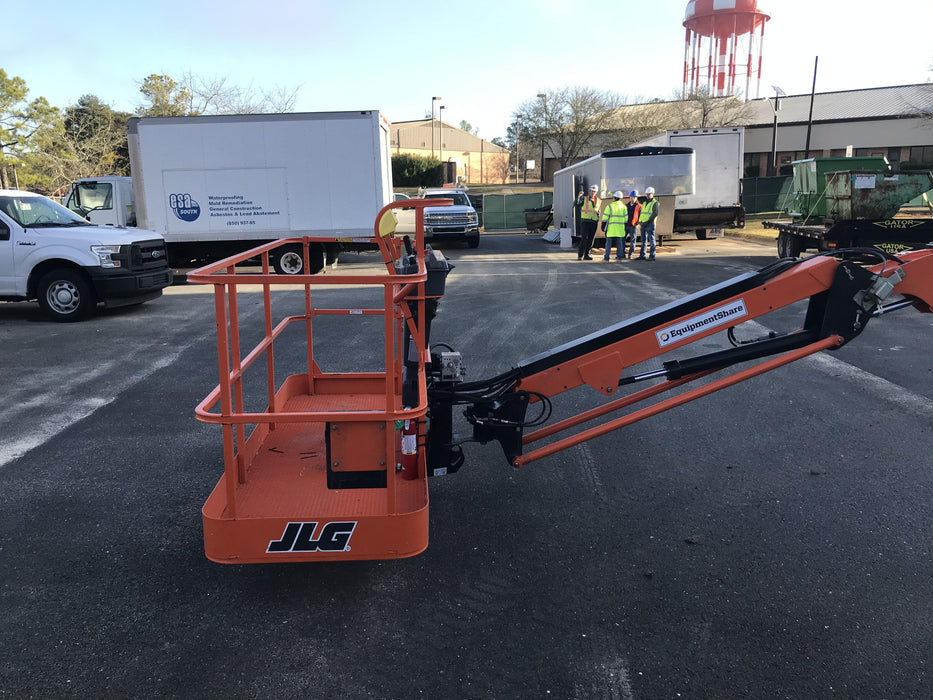 2019 JLG 660SJ