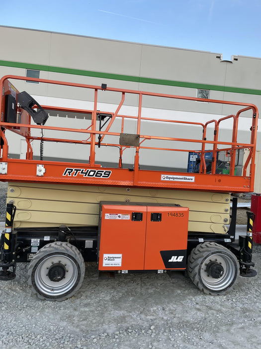 2021 JLG RT4069