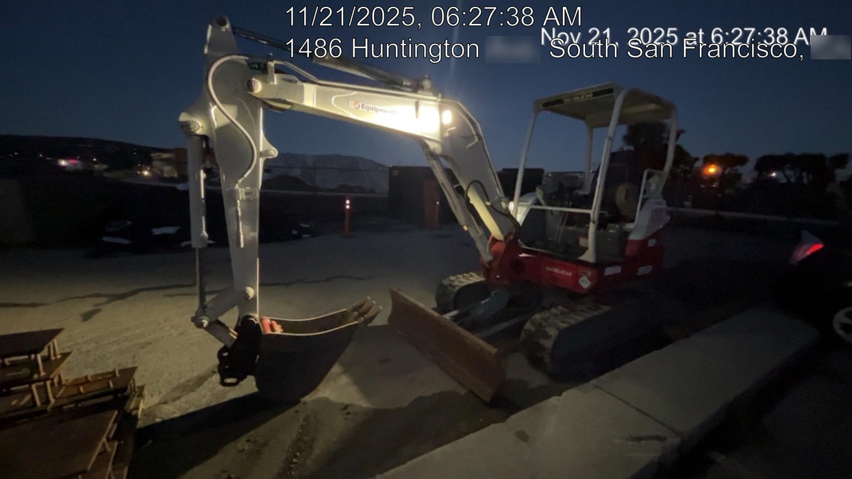 2021 TAKEUCHI TB235-2R