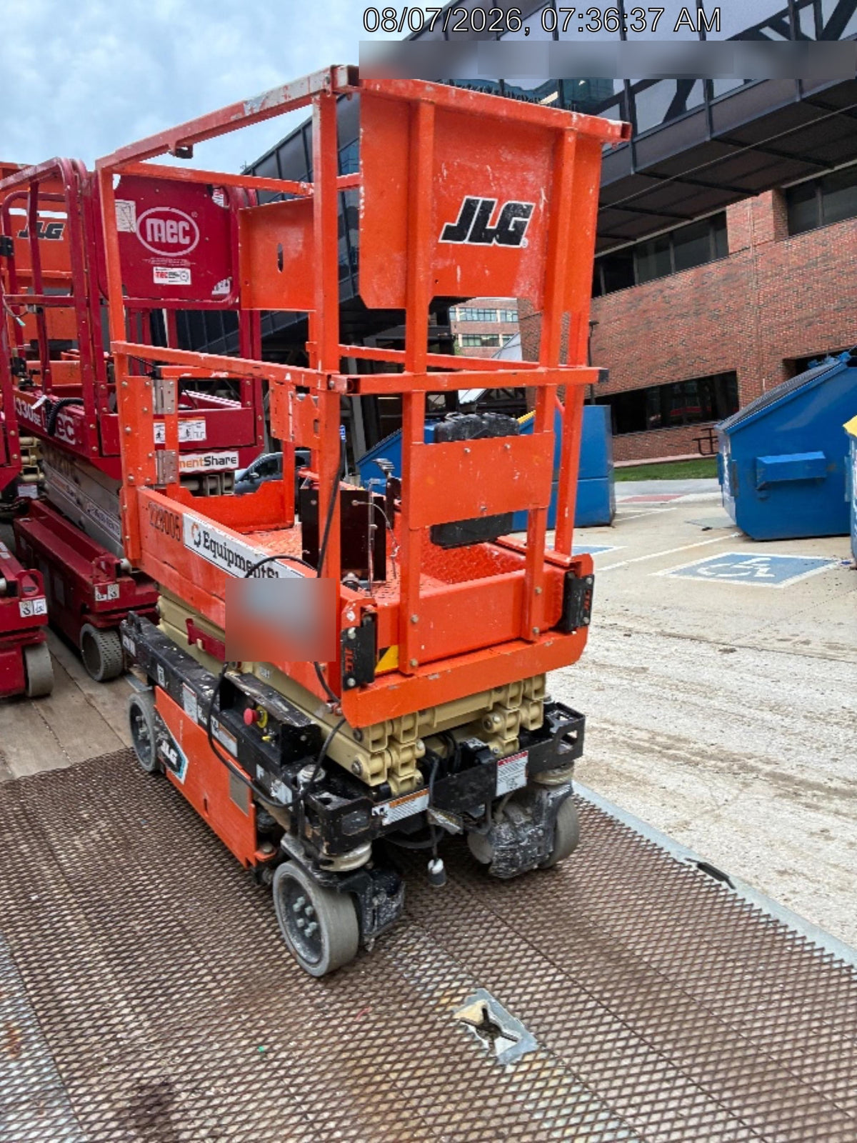 2022 JLG ES1330L