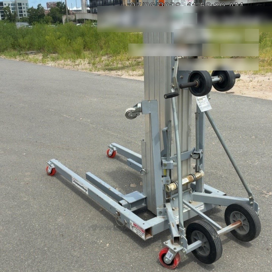 2020 GENIE SLC-24