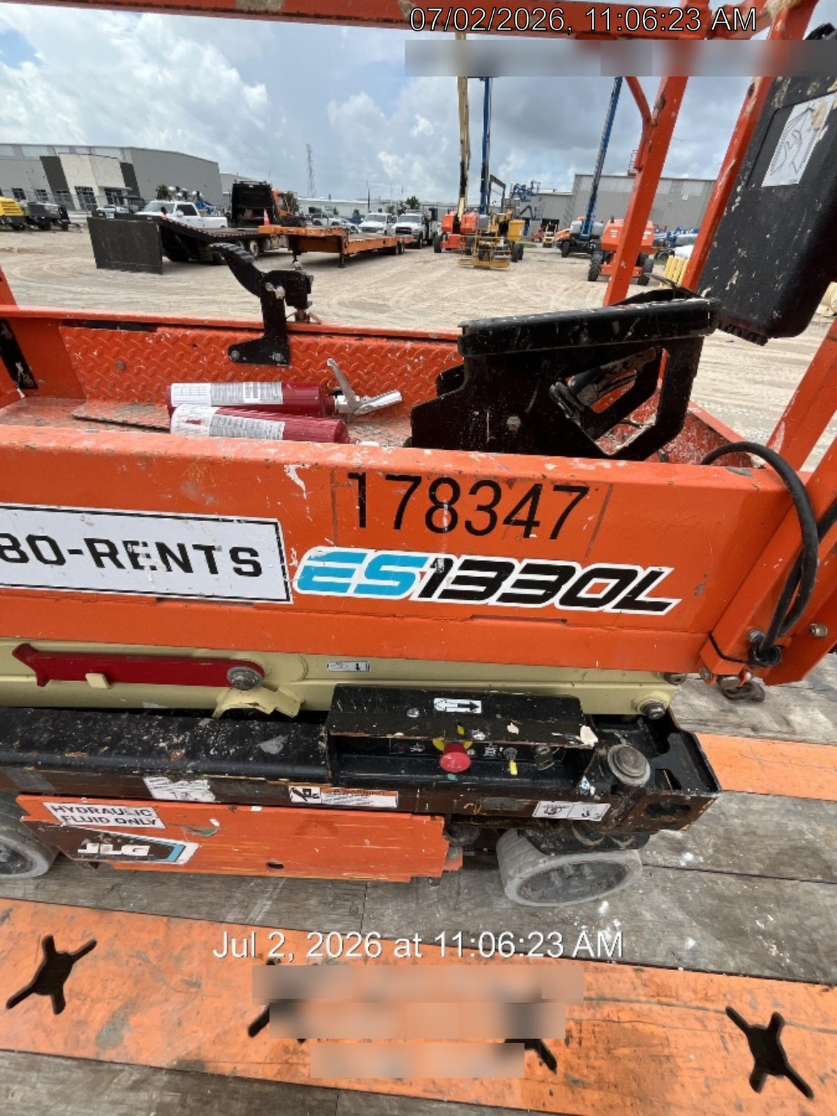2021 JLG ES1330L