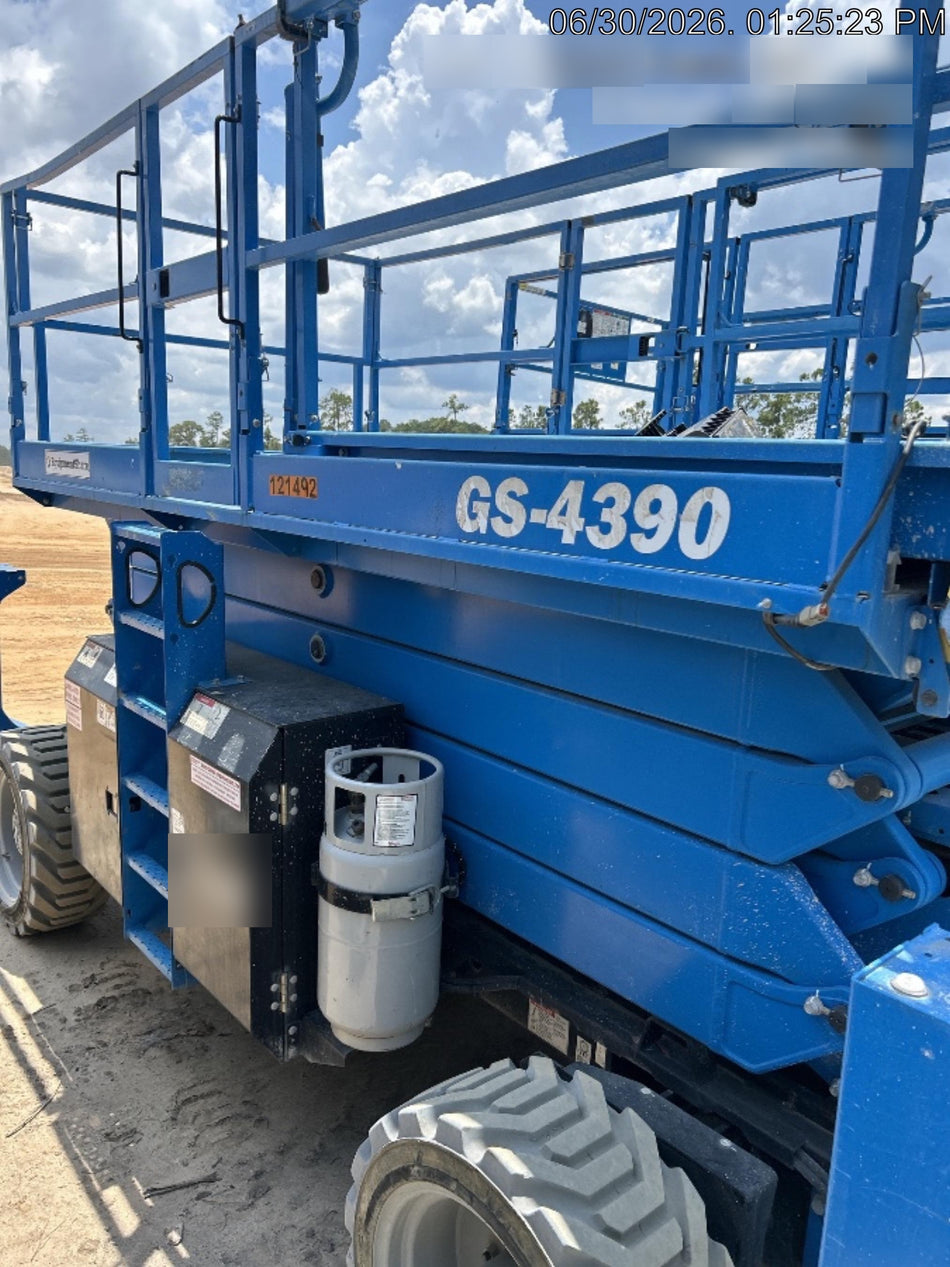 2020 GENIE GS-4390 RT