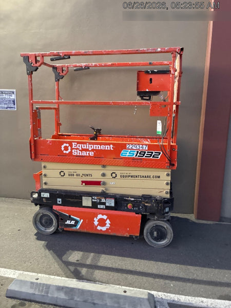 2022 JLG ES1932