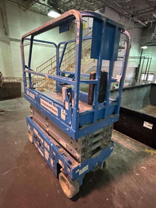 2019 Genie GS-1930 Fixed rails with chain Entry