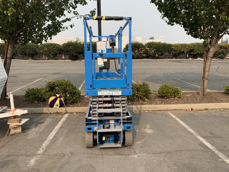 2020 Genie GS-1930 Solid Non Marking Tires, Beacon, Folding rails with half height swing gate, 800W Inverter