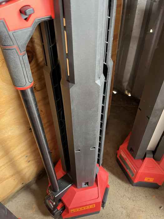 2023 MILWAUKEE 2136-20