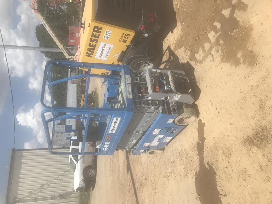 2019 Genie GS-1930 Fixed Rails with Chain Entry