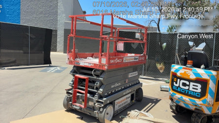 2018 Skyjack SJIII-4632 Skyjack SJIII4632 Scissor Lift w/Trojan Batteries