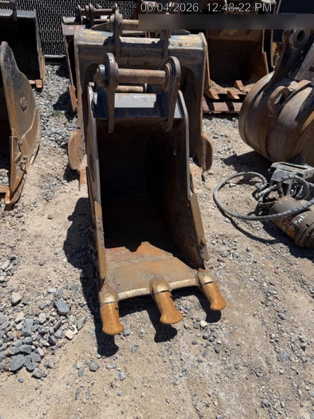 2020 DOOSAN 24" Bucket-Doosan