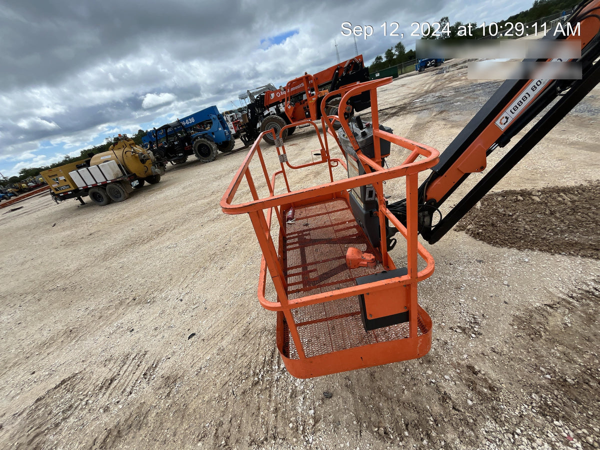 2019 JLG 860SJ