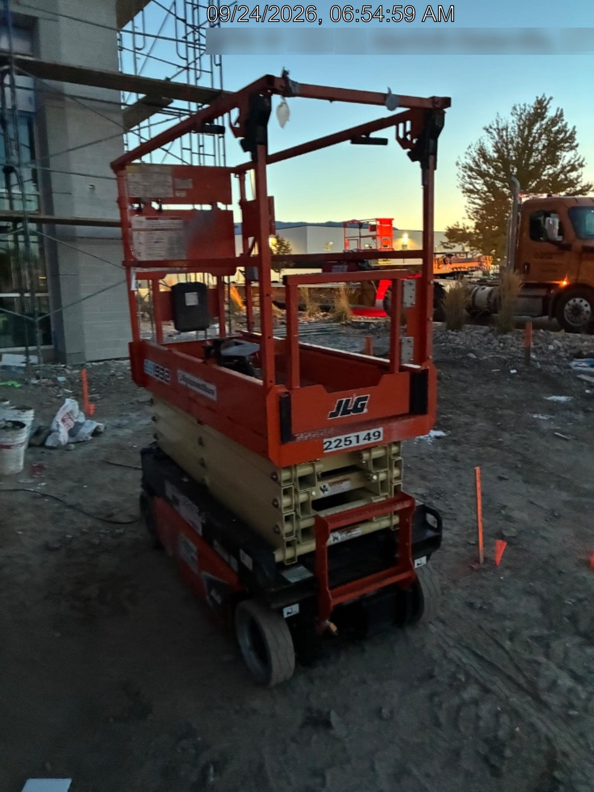 2022 JLG ES1932