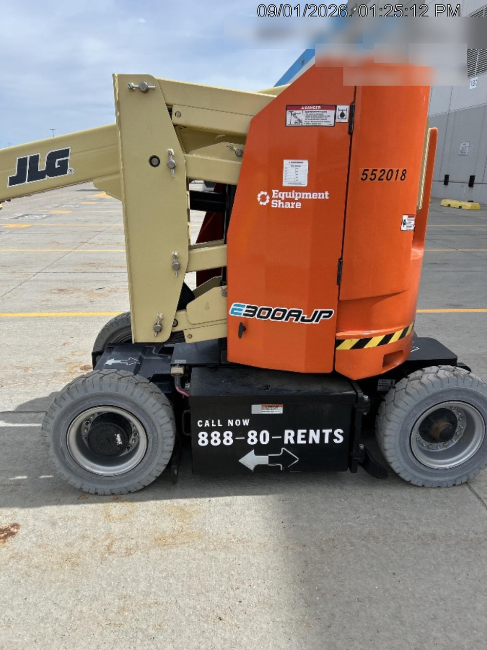 2025 JLG E300AJP