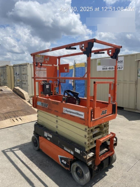 2022 JLG ES1932