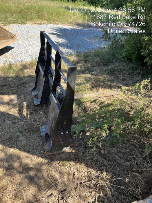 2024 ARROW MATERIAL HANDLING 48" Pallet Forks - Arrow