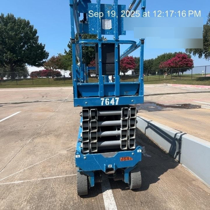 2017 Genie GS-3232 Genie GS3232 Lift w/Folding Rails and Swing Gate