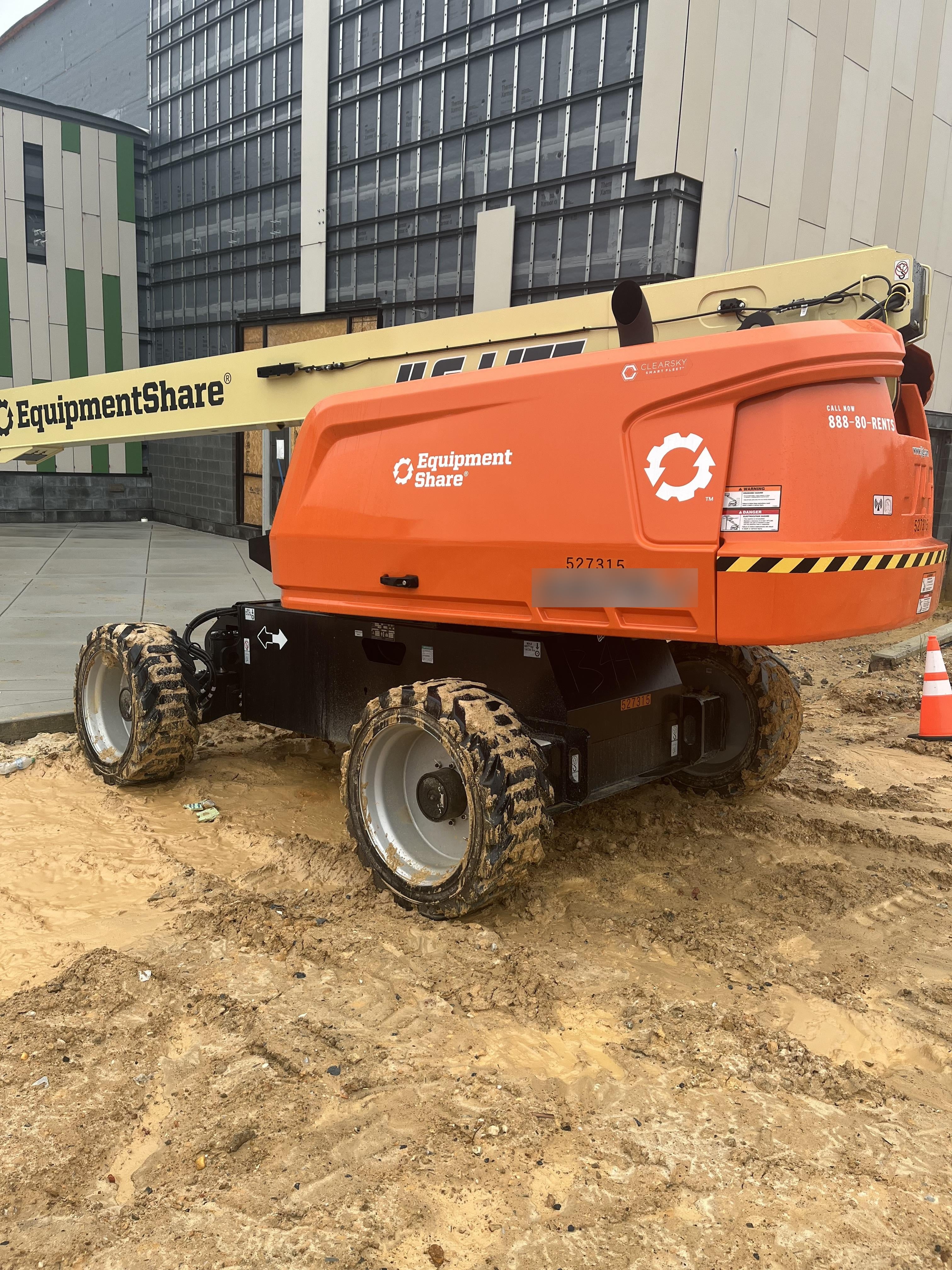 2025 JLG 660SJ