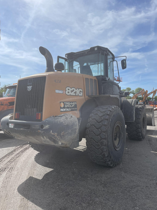 2018 Case 821G CLOSED CAB, 1 FUNCTION, JRB 418 STYLE HYD COUPLER