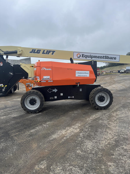 2023 JLG 800AJ