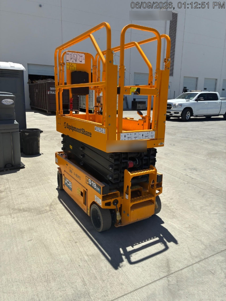 2024 JCB S1932E