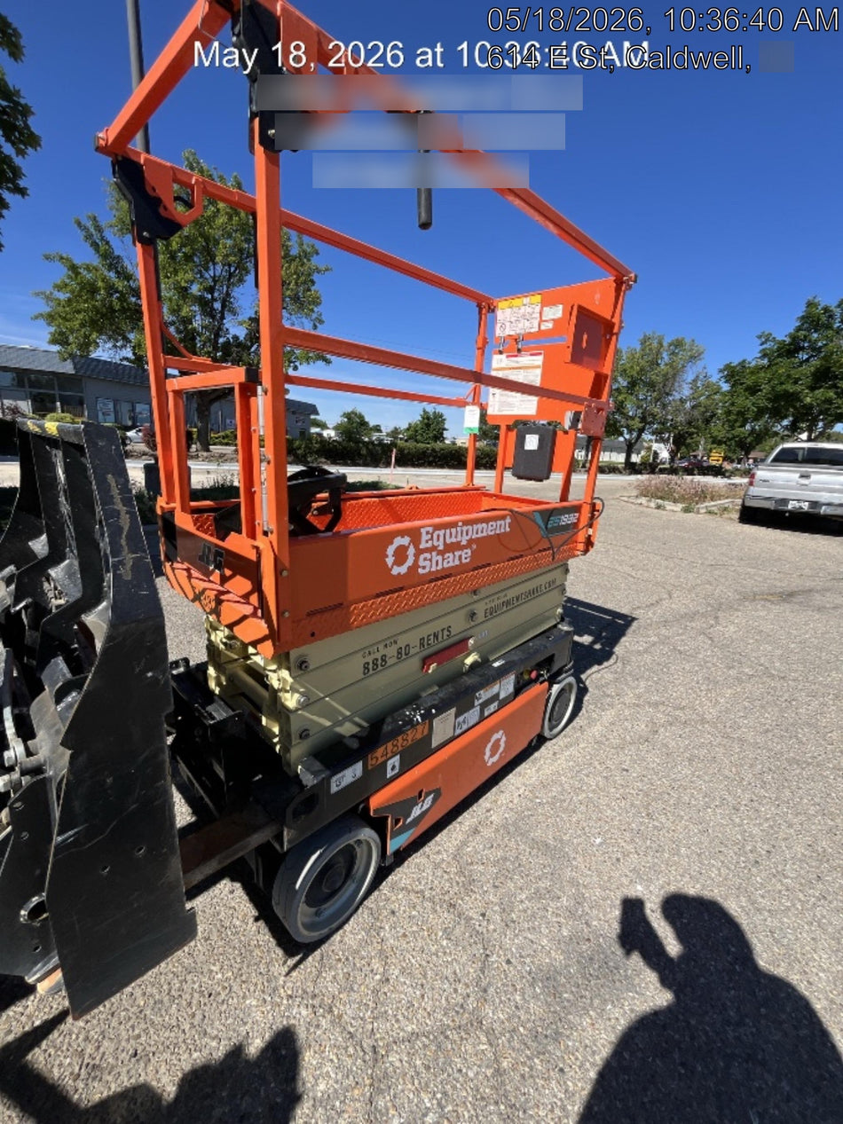2025 JLG ES1932