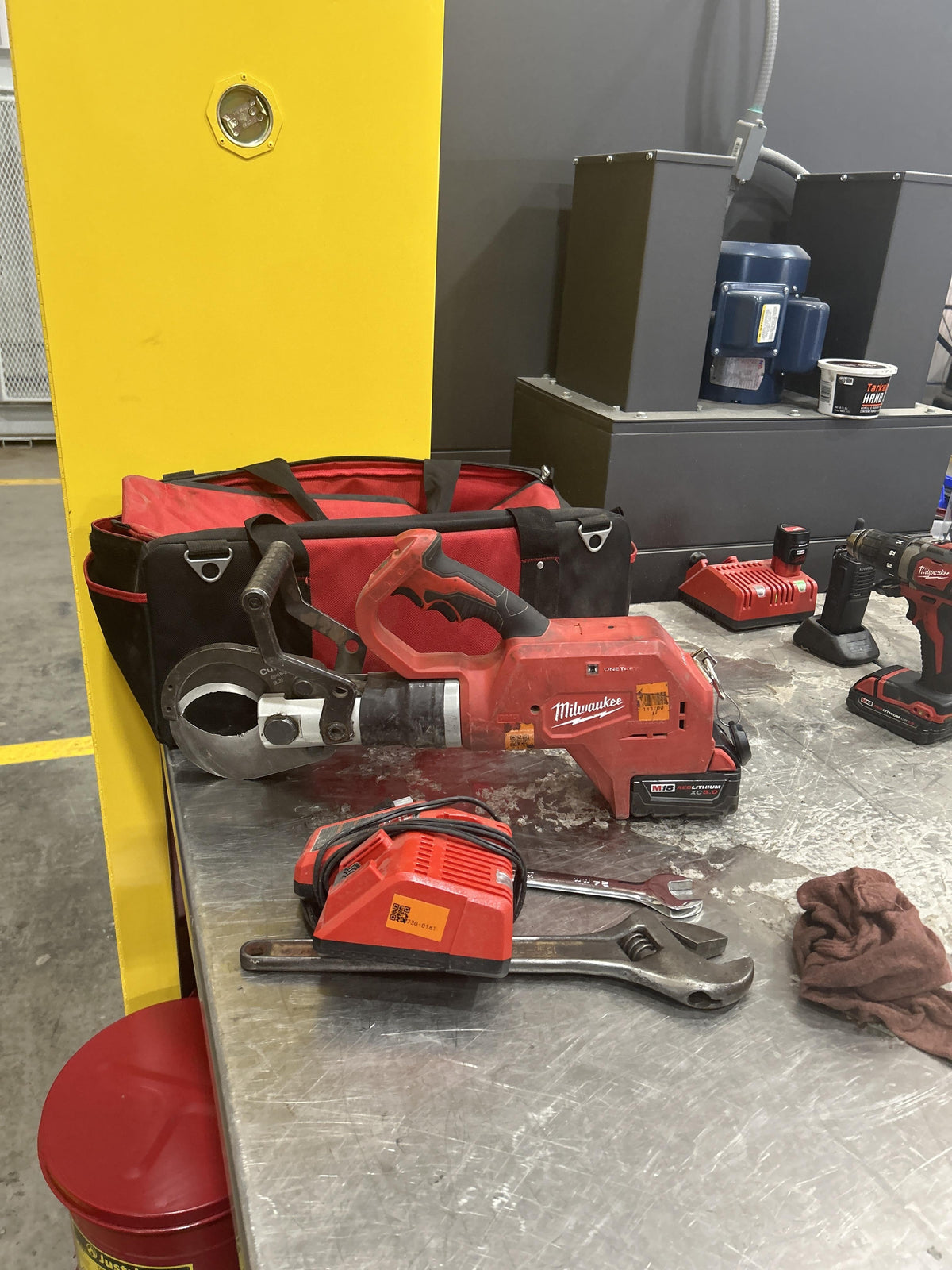 2021 MILWAUKEE 2776-21