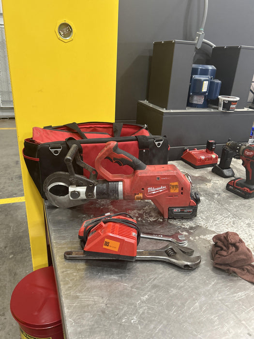 2021 MILWAUKEE 2776-21