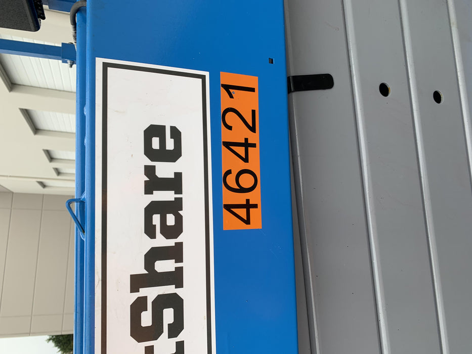 2019 Genie GS-3232 Folding rails with half height swing gate, 800 Amp Inverter