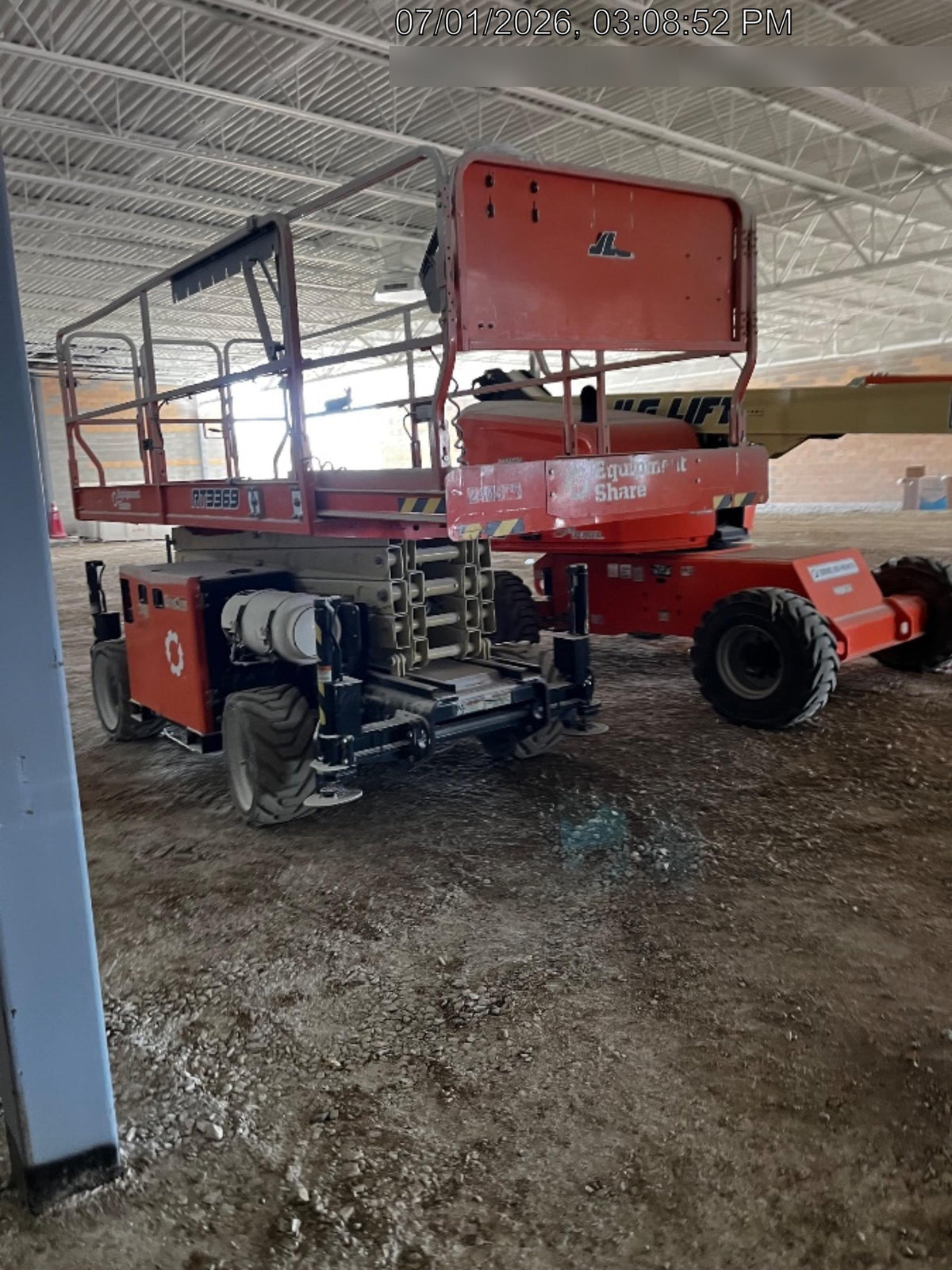 2022 JLG RT3369