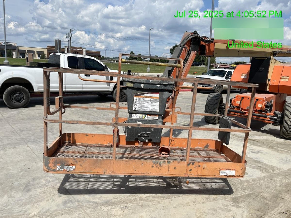 2019 JLG 800AJ