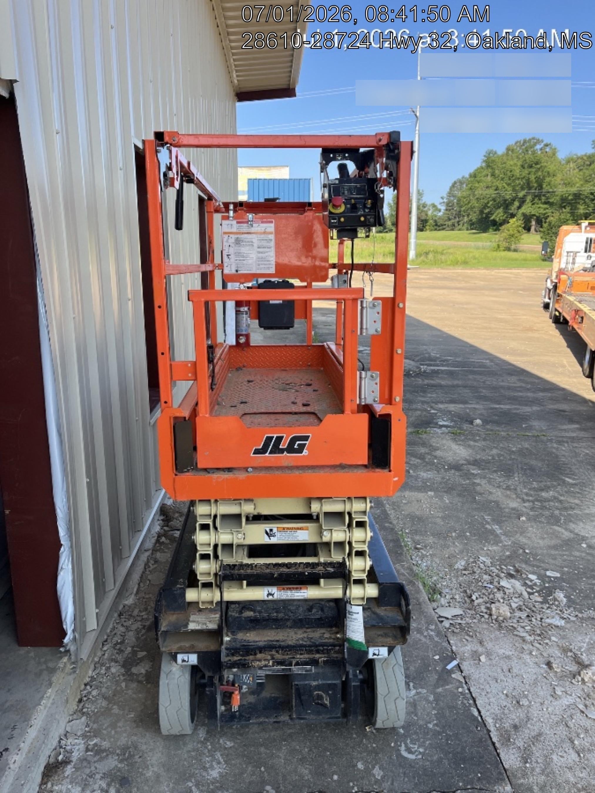 2025 JLG ES1932