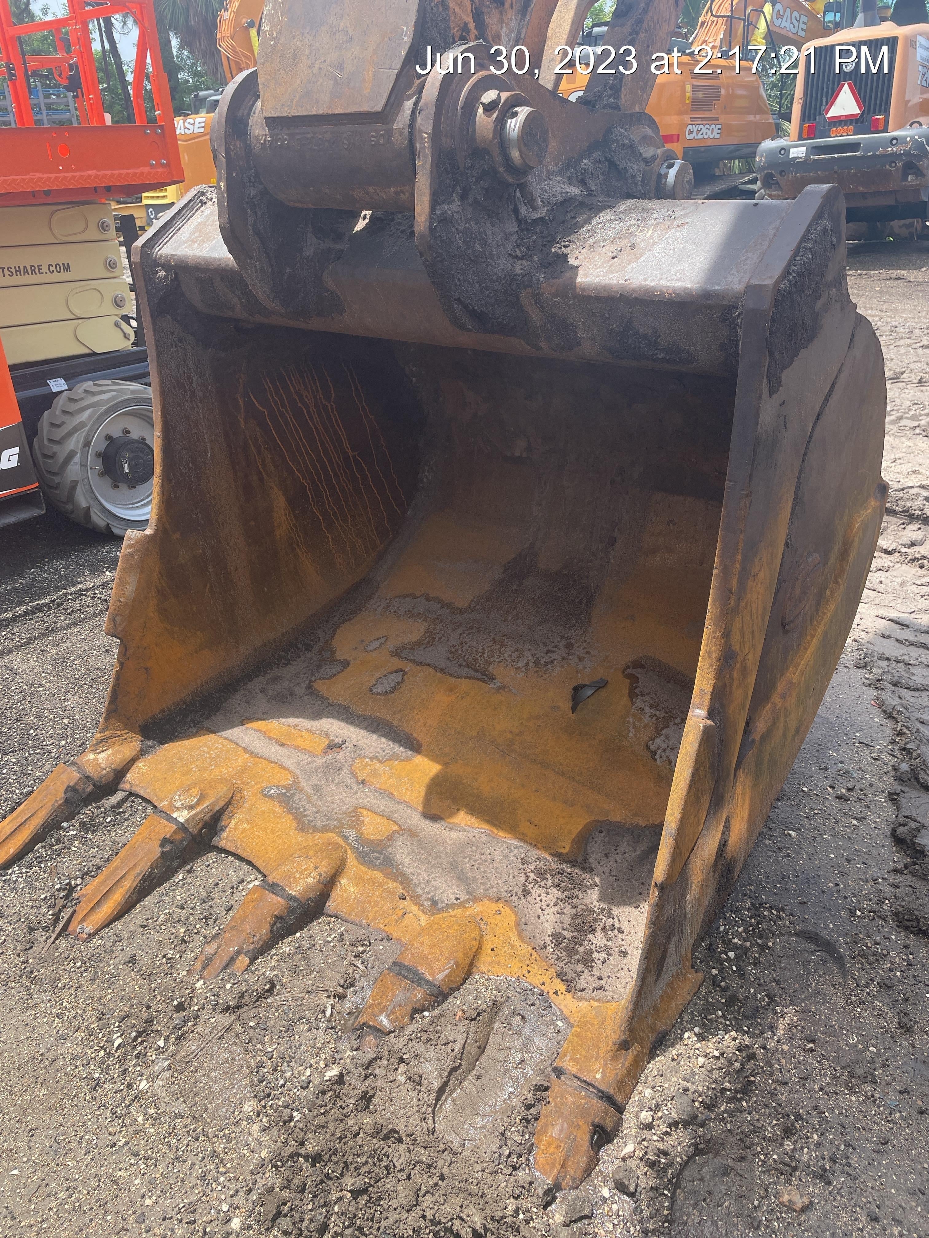 2014 STRICKLAND 66" Bucket- Strickland