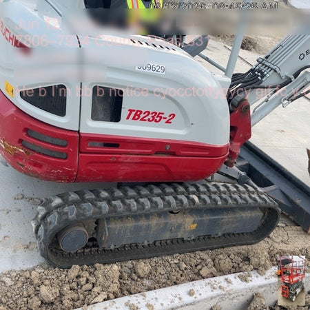 2025 TAKEUCHI TB235-2R