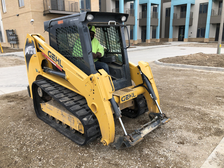 2016 GEHL RT210