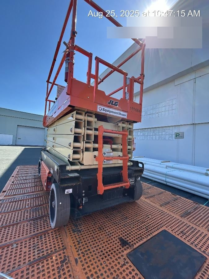 2021 JLG R3246