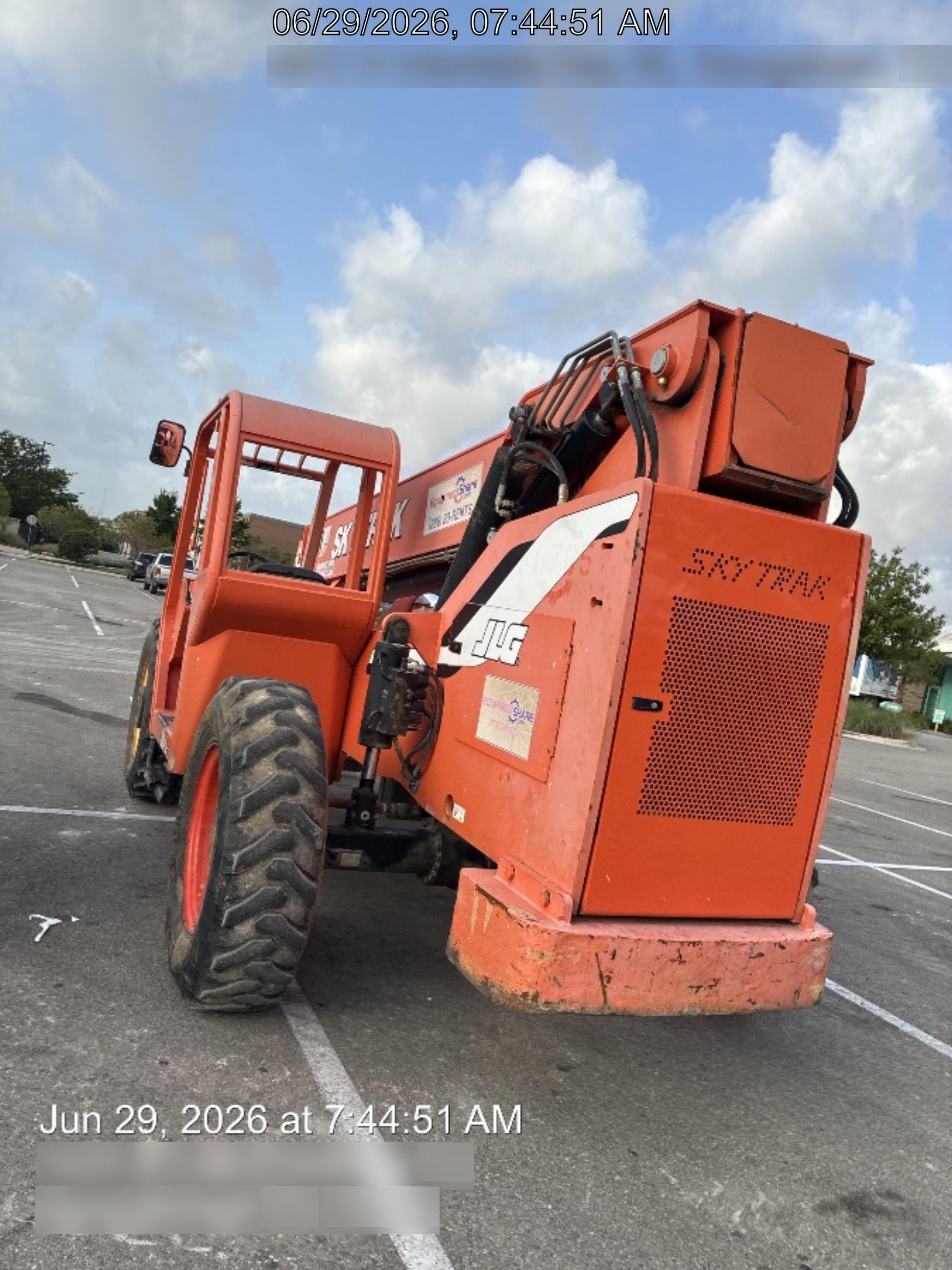 2007 Skytrak 8042 Skytrak 8042, 42' Reach, 8000 lb capacity