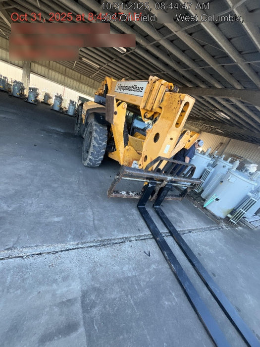 2018 JCB 510-56 JCB 510-56 Telehandler 74 HP w/CAB/HVAC, Beacon, Worklights, Aux Hydraulics, Solid Tires, 60" Carriage/Forks