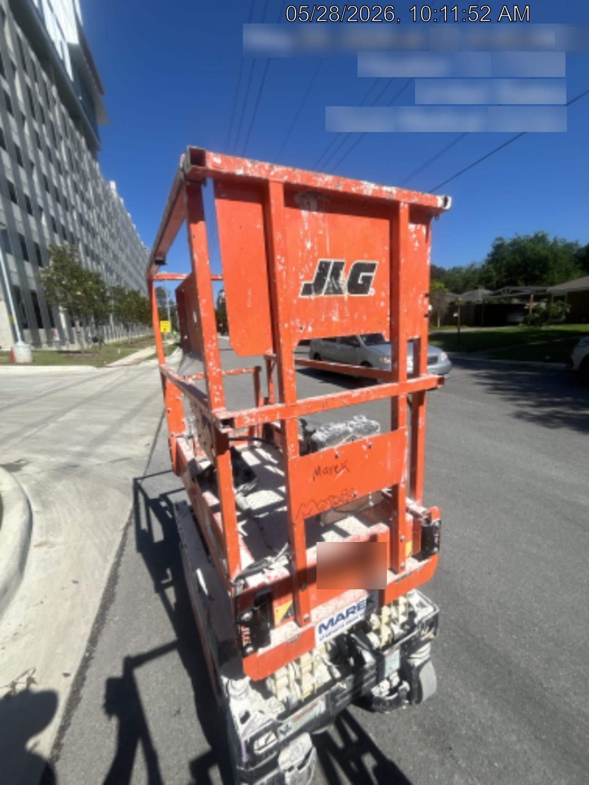 2021 JLG ES1330L