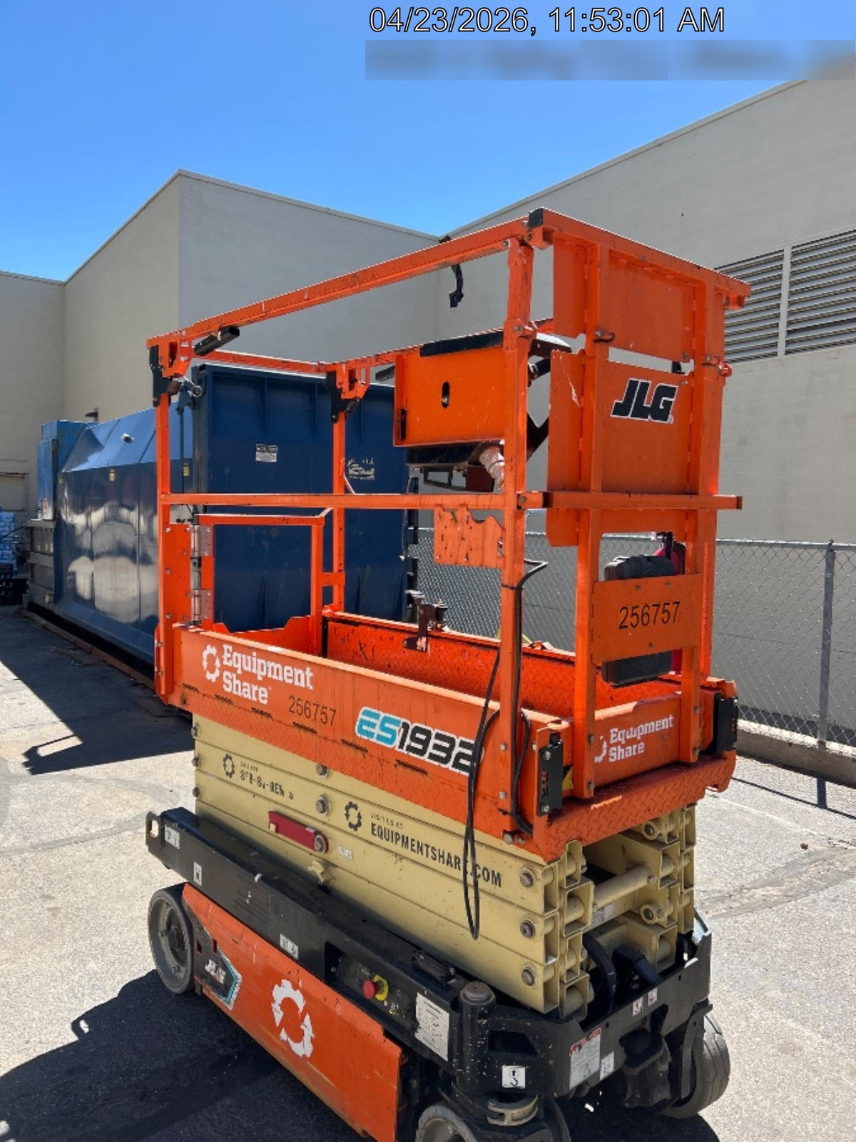 2022 JLG ES1932