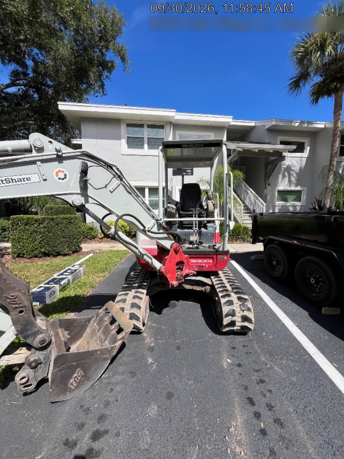 2022 TAKEUCHI TB235-2R