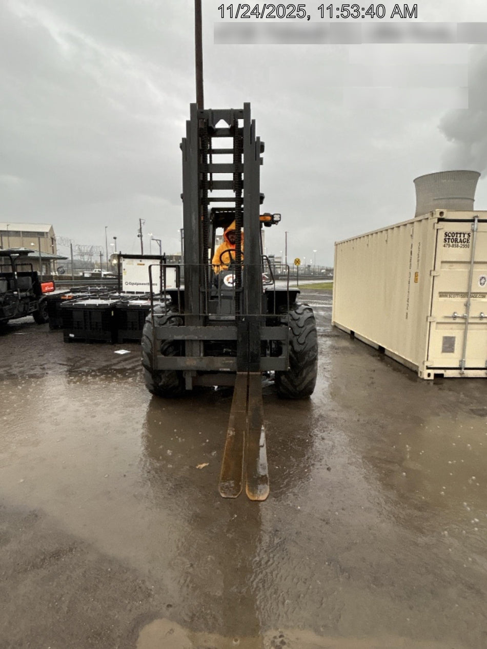 2023 CASE 588H
