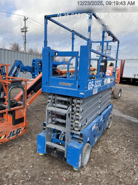 2022 GENIE GS-3232
