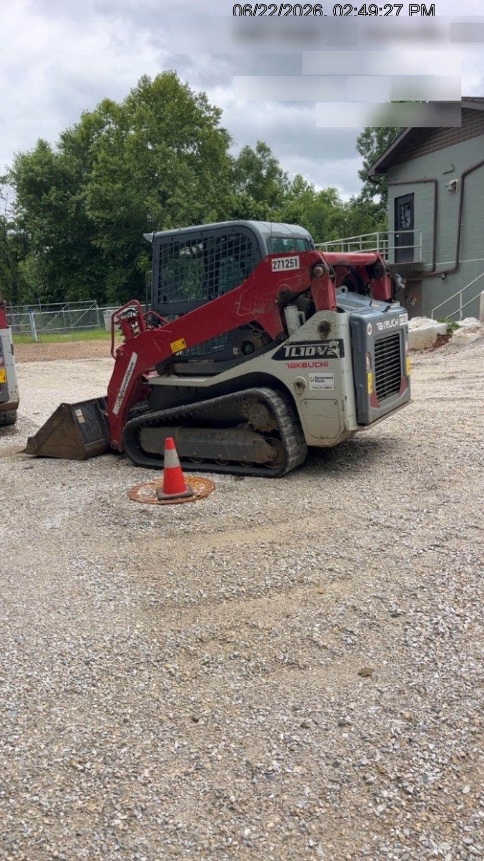 2022 TAKEUCHI TL10V2-CR